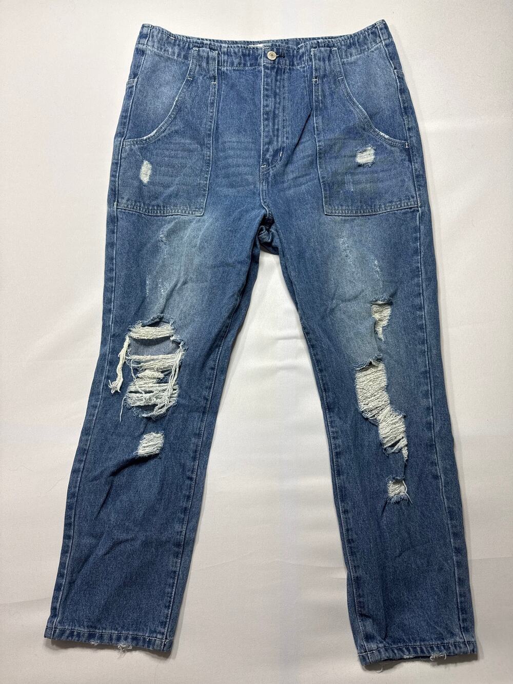 Vervet Women's Distressed Straight Leg Blue Jeans - Size‎ 31 (33x27)